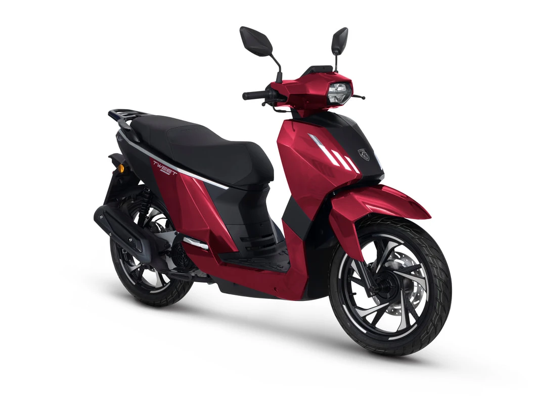Peugeot Tweet 125 — Daring Red