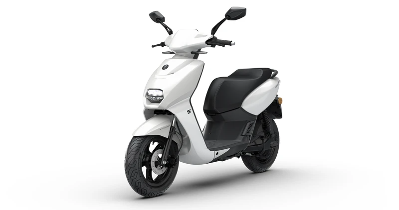 Peugeot e-Kisbee — Sirius White